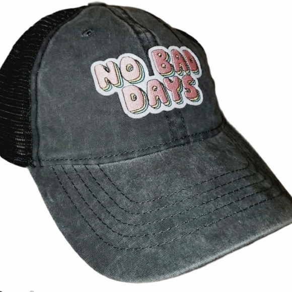 🔥NWT🔥 TIME AND TRU "No Bad Days" Hat - Picture 1 of 4